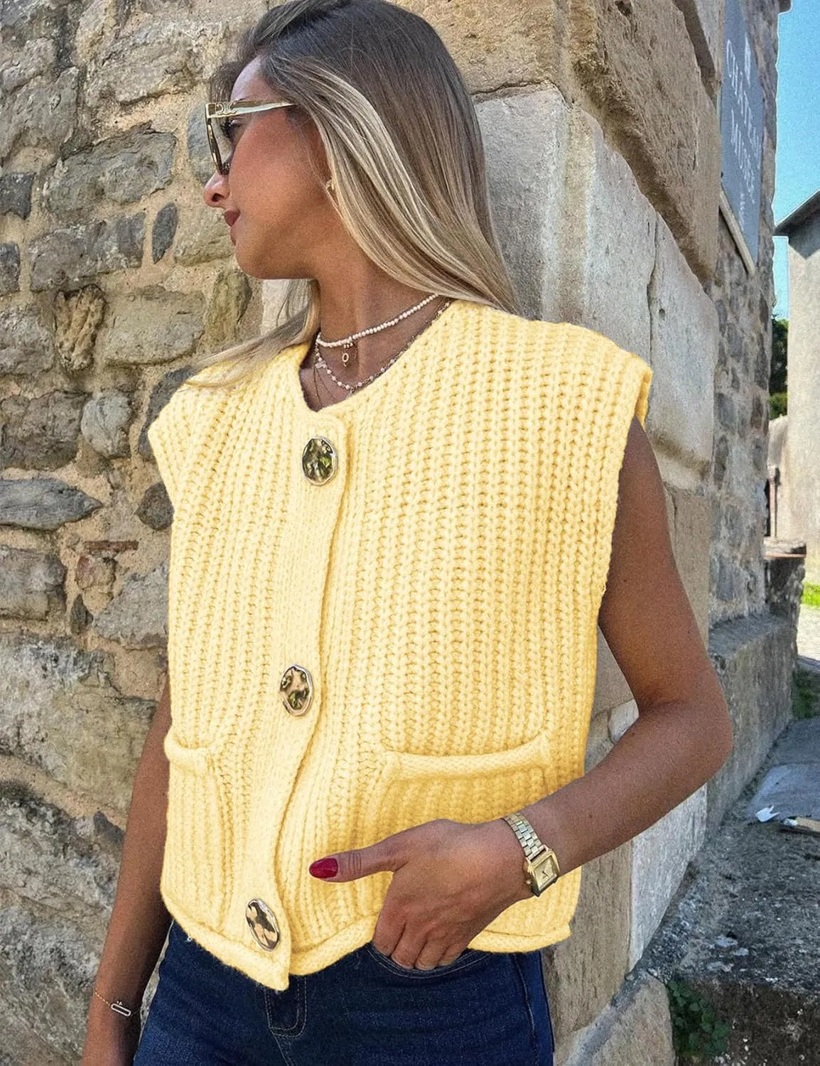 Arssm Women Button Down Sweater Vest Sleeveless Crop Knit Cardigan Cropped Knitted Sweater Vest with Pockets