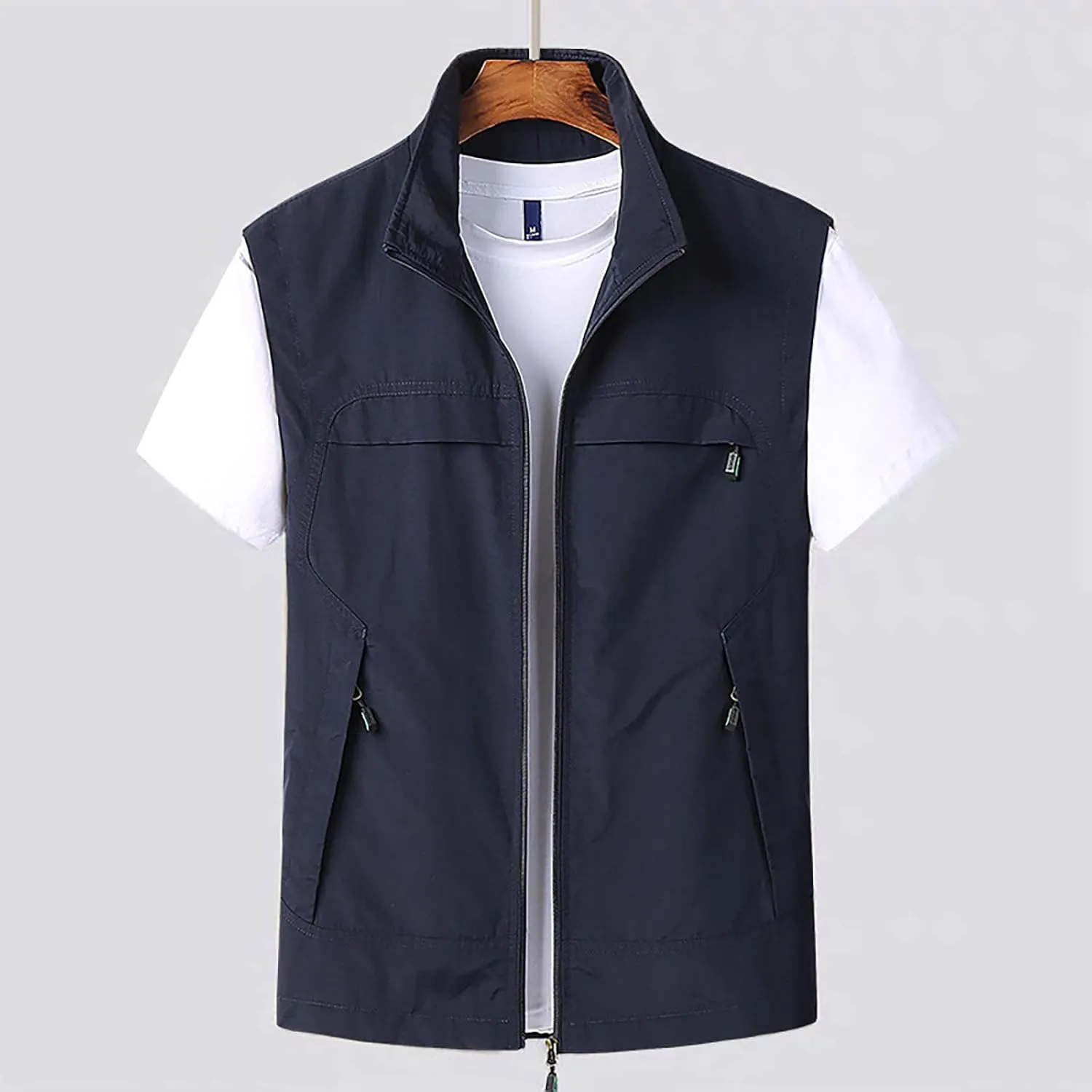 Dgoopd Lightweight Vest for Men Sleeveless Travel Hiking Casual Vest with Zipper Pockets