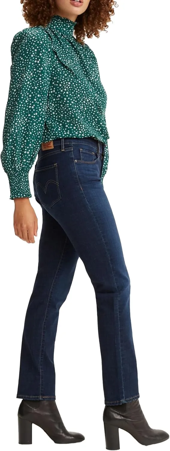 Levi's Women's Classic Straight Jeans