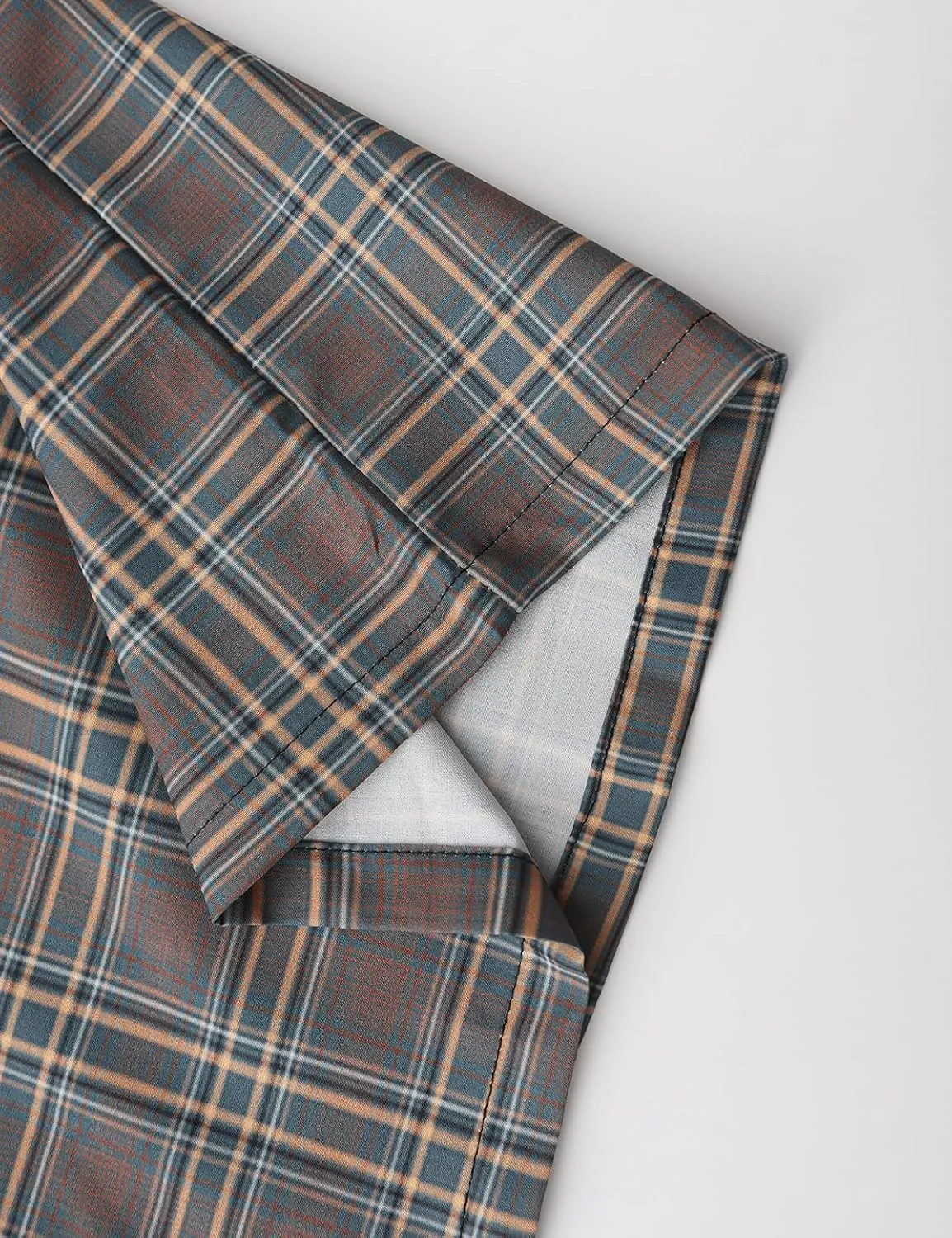 Men's Casual Plaid Shirt Long Sleeve Button Down Shirt Regular Fit Plaid Shirt