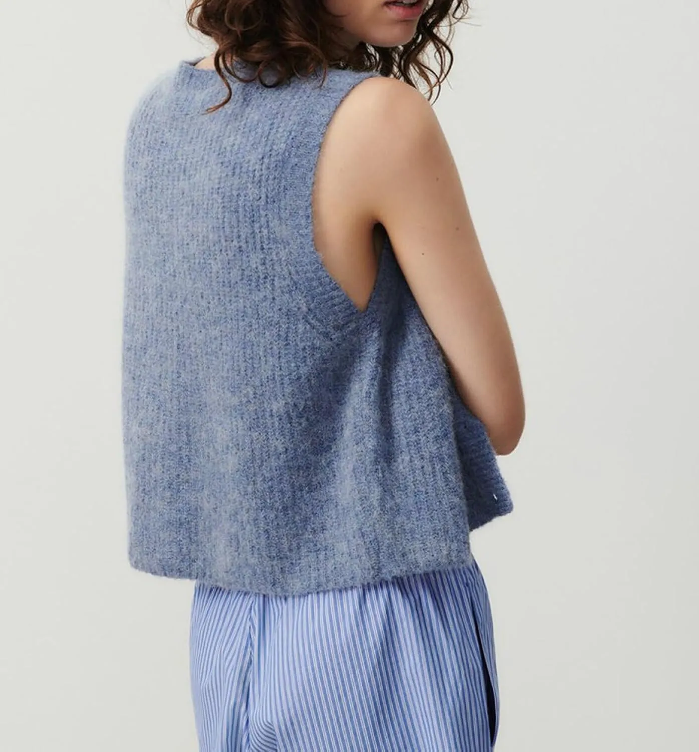 Women Chunky Button Sweater Vest Sleeveless Round Neck Rib Knitted Tank Top Y2k Knitted Cardigan Vest Shirt
