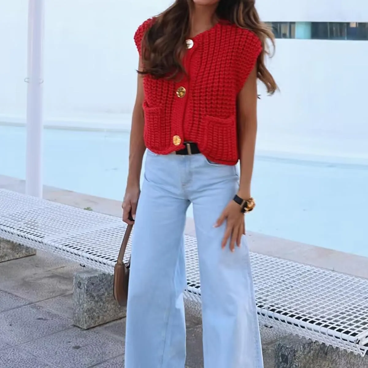 Women Crochet Knit Chunky Sweater Vest Button Down Sleeveless Knitted Crop Top Short Cardigan Vest with Pockets