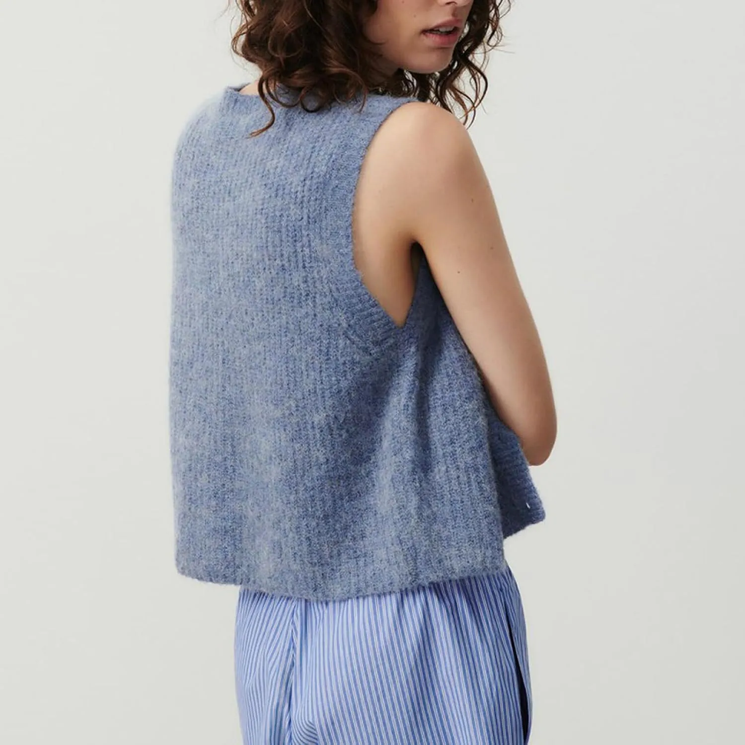 Women Summer Sweater Vest Button Down Round Neck Knitted Tank Top Y2k Sleeveless Sweater Cardigan